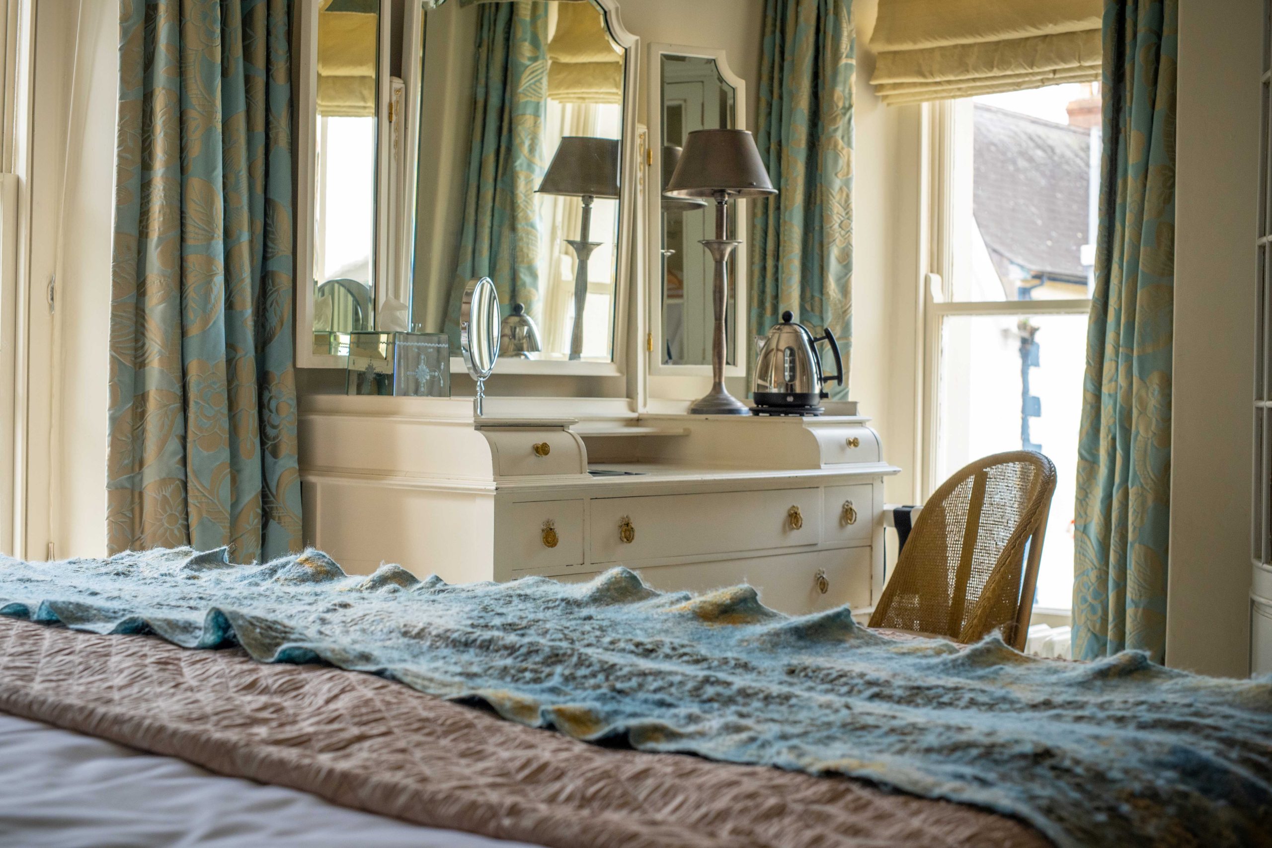 a light and airy double bedroom at the Bed & Breakfast