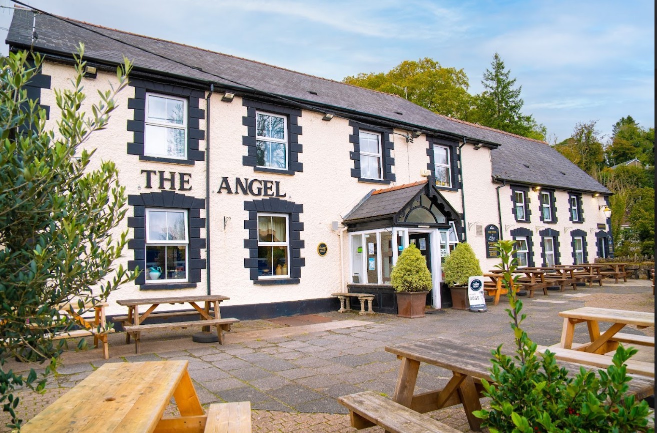 outdoor seating at The Angel Inn