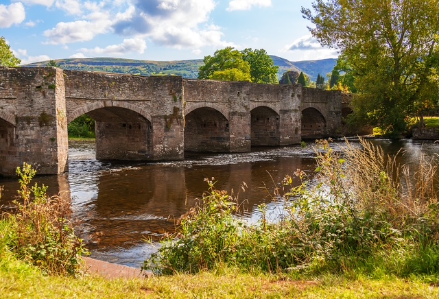 Crickhowell Bridge Riverside Caravan Park